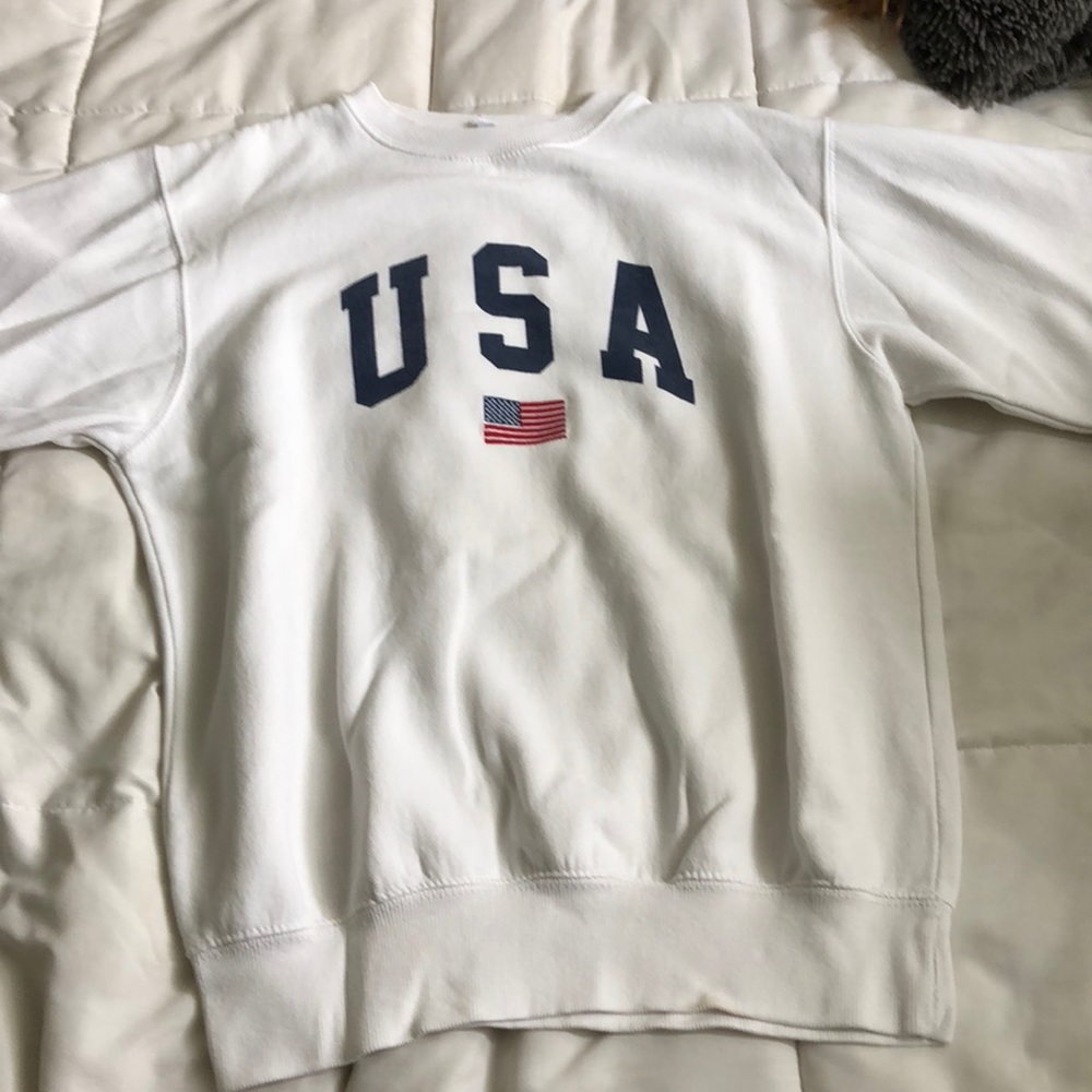 sweatshirt